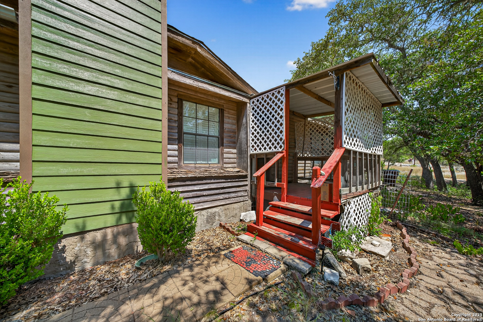 455 Oak View Drive Lakehills TX 78063