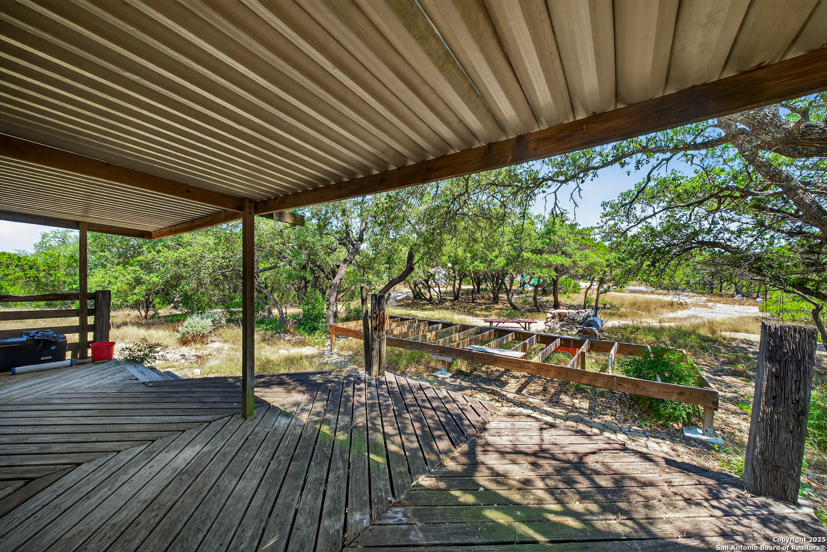 455 Oak View Drive Lakehills TX 78063
