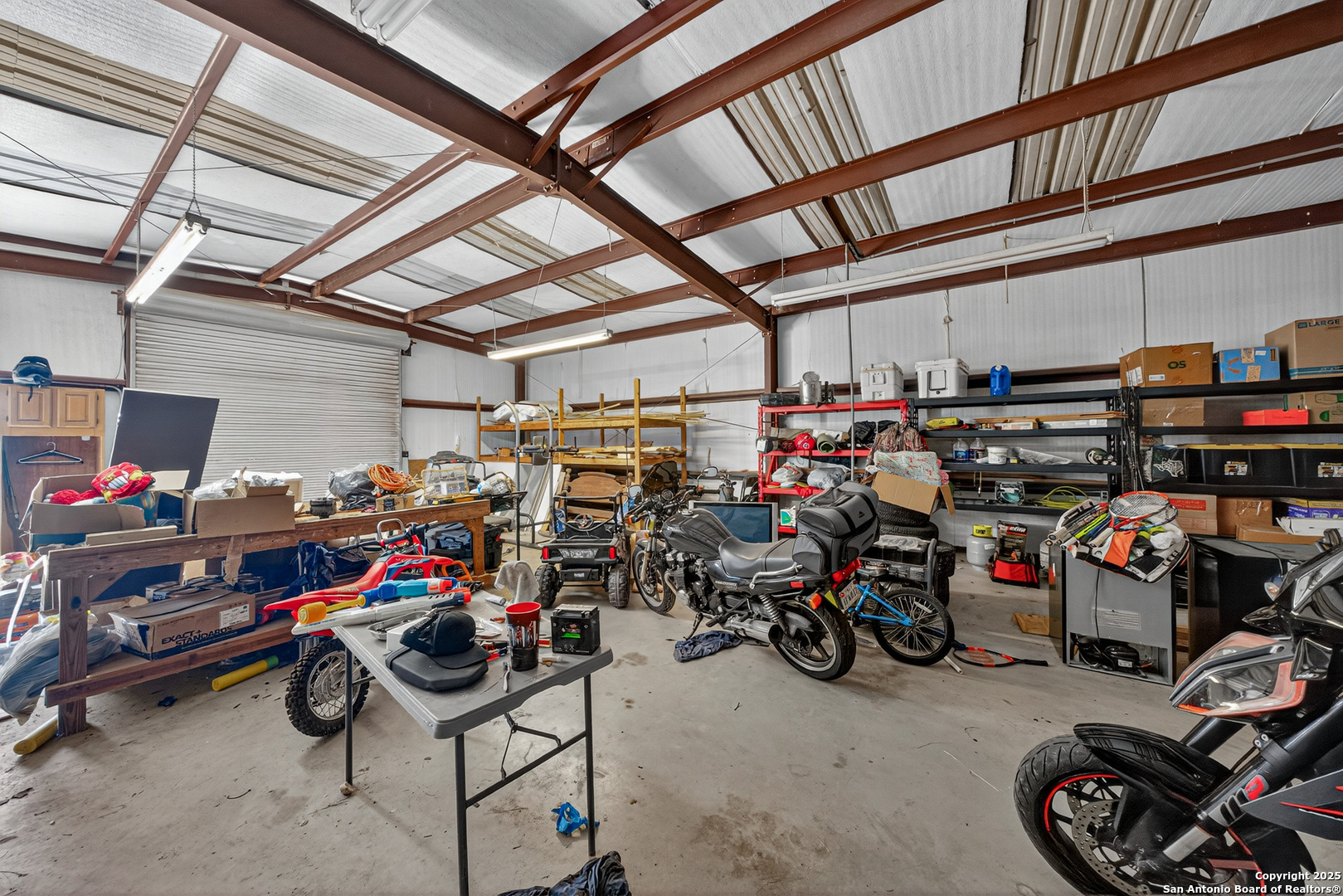 455 Oak View Drive Lakehills TX 78063