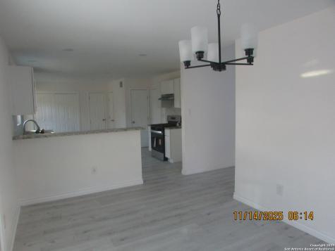 5243 Fountain Lake San Antonio TX 78244