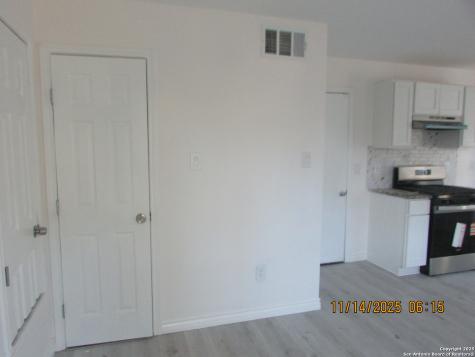 5243 Fountain Lake San Antonio TX 78244
