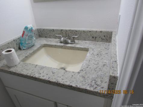 5243 Fountain Lake San Antonio TX 78244