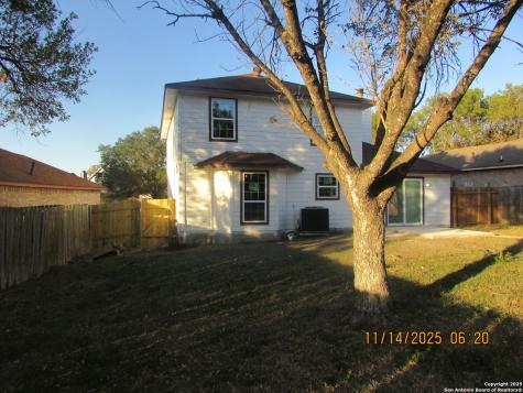 5243 Fountain Lake San Antonio TX 78244