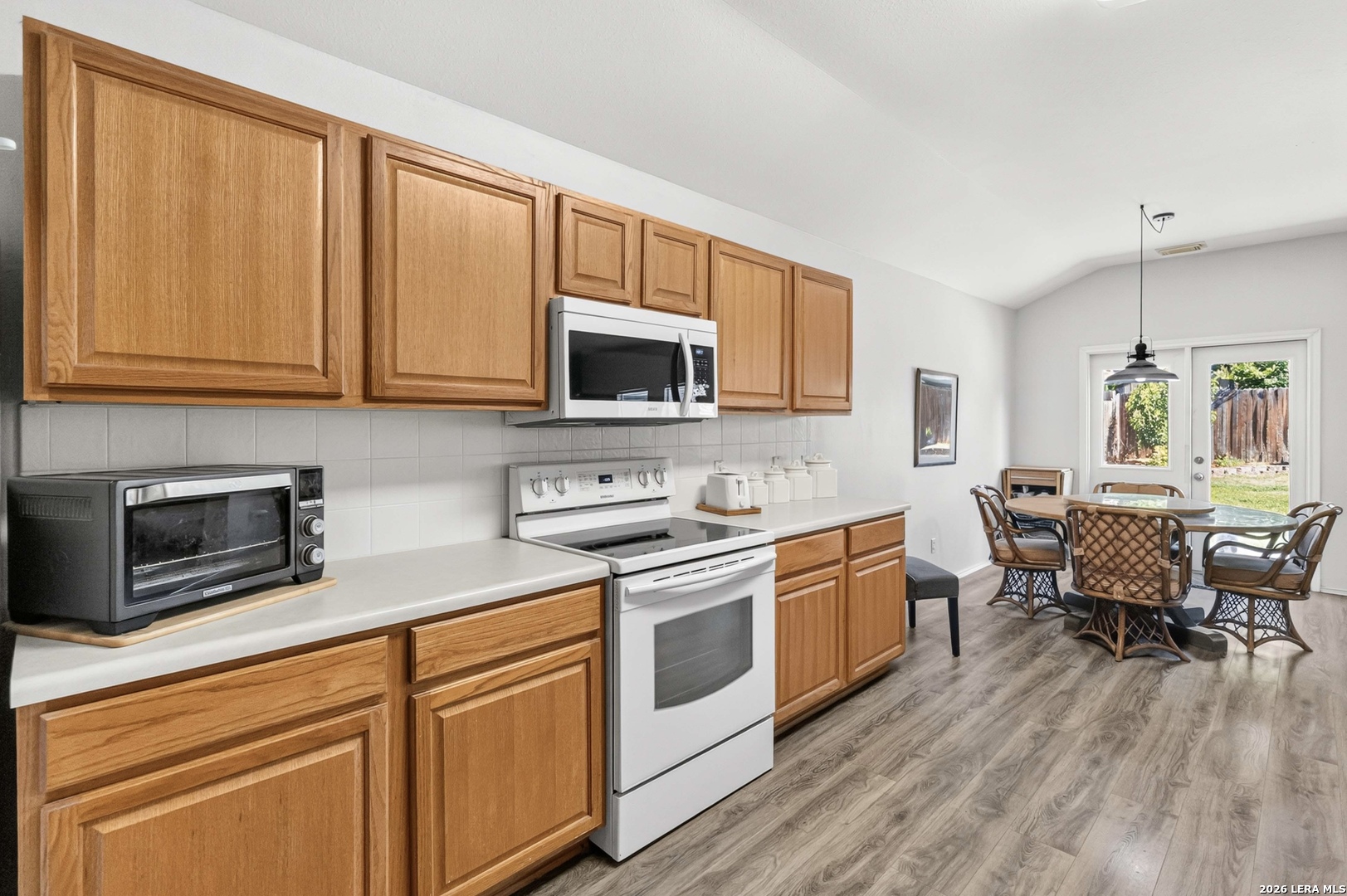 8811 Burgandy San Antonio TX 78240