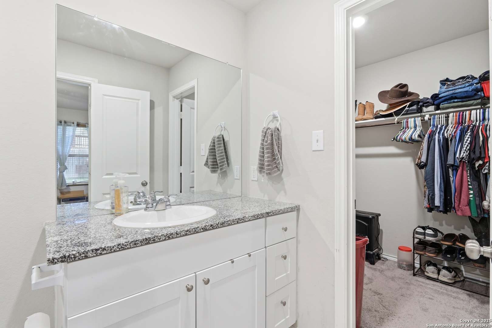 5643 Vista Pont San Antonio TX 78242