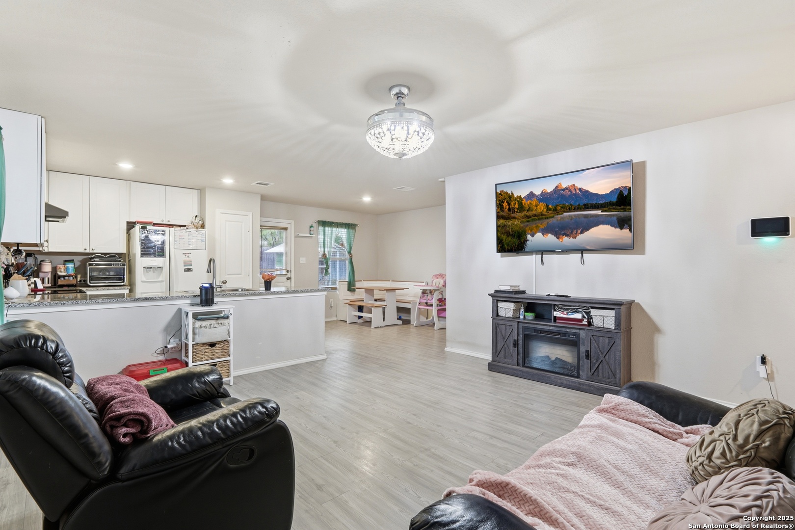 5643 Vista Pont San Antonio TX 78242