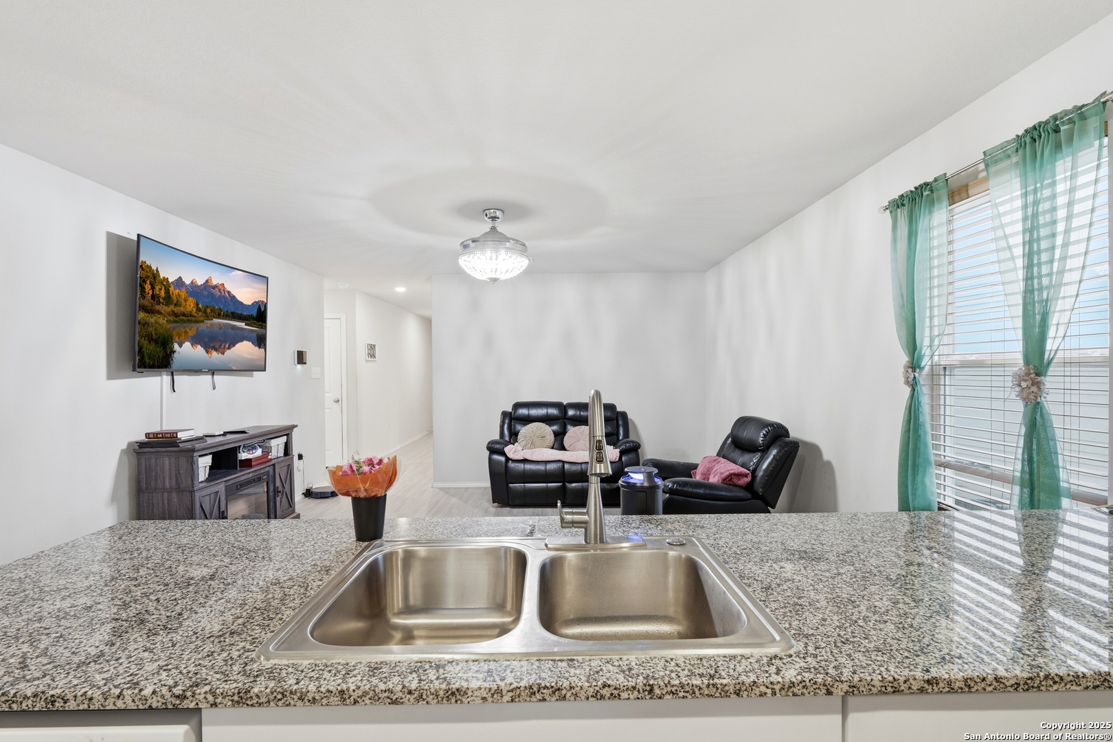 5643 Vista Pont San Antonio TX 78242