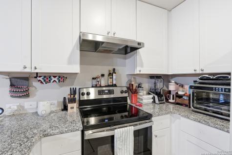 5643 Vista Pont San Antonio TX 78242