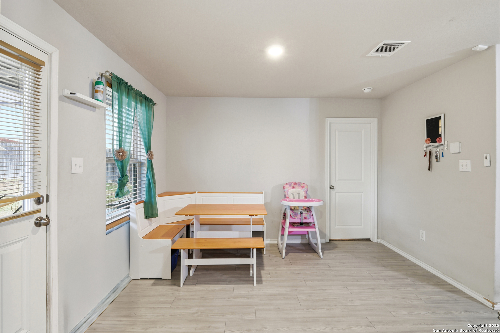 5643 Vista Pont San Antonio TX 78242