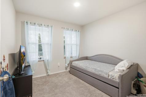 5643 Vista Pont San Antonio TX 78242