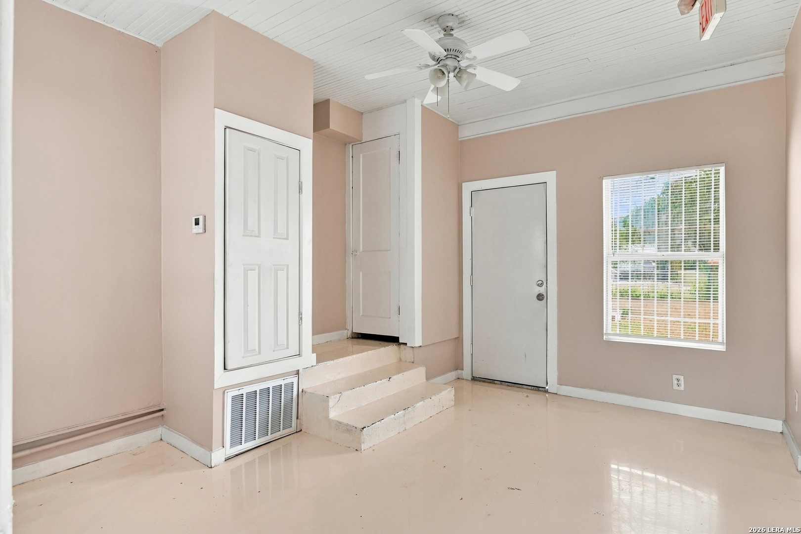 2329 S Ww White Road San Antonio TX 78222