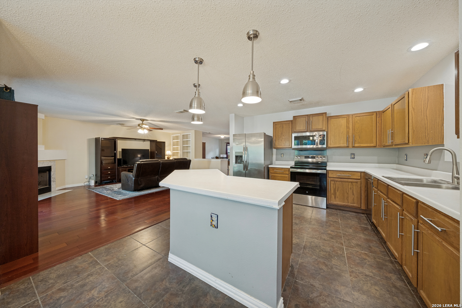 8622 Park Olympia Universal City TX 78148
