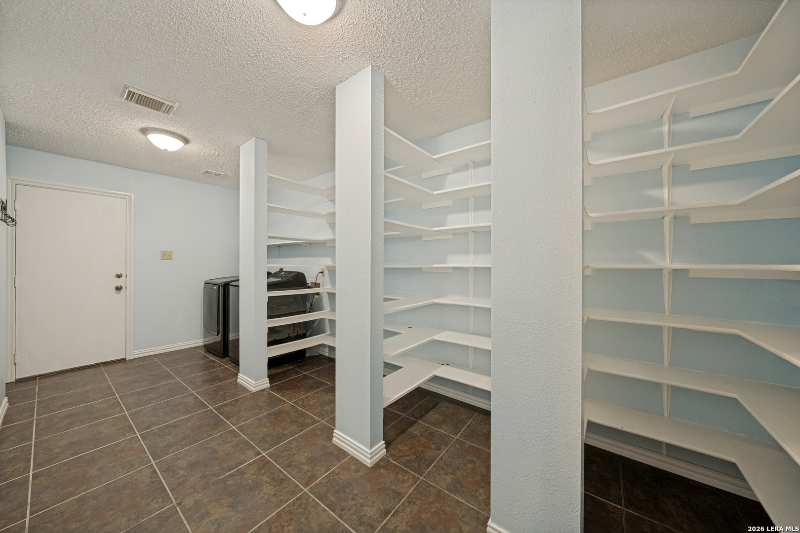 8622 Park Olympia Universal City TX 78148