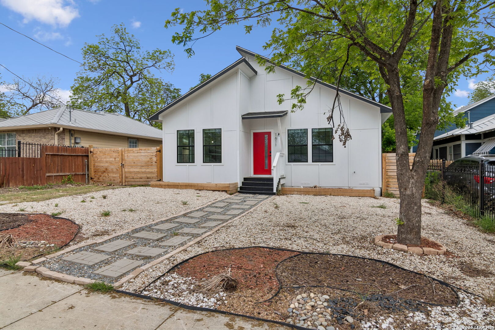 1611 W French Place San Antonio TX 78201