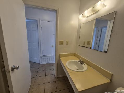 7319 Glen Cross San Antonio TX 78239