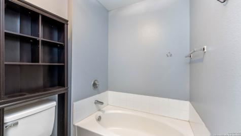 9406 San Fidel Rio San Antonio TX 78245