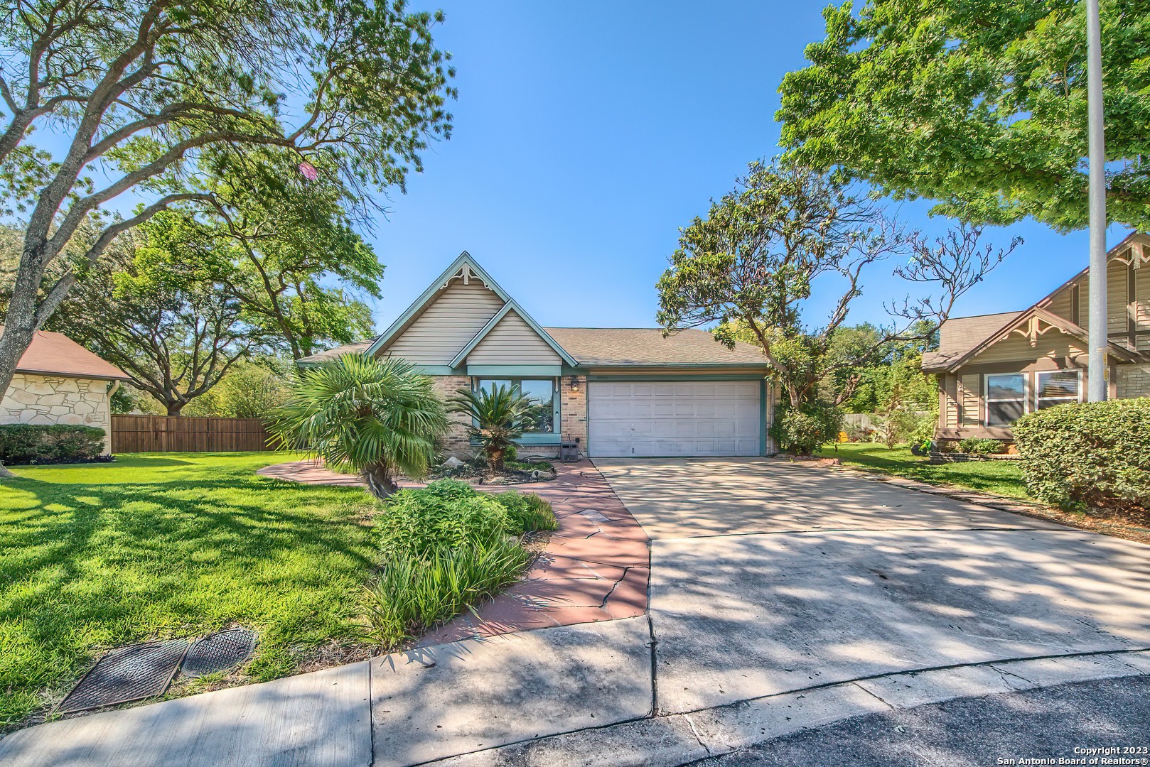 6842 Country Hill San Antonio TX 78240