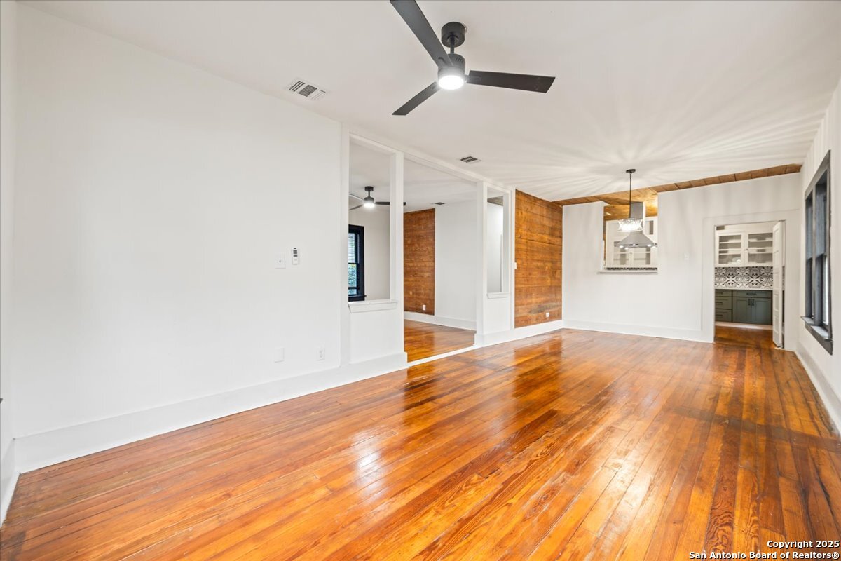 1019 Saint James San Antonio TX 78202