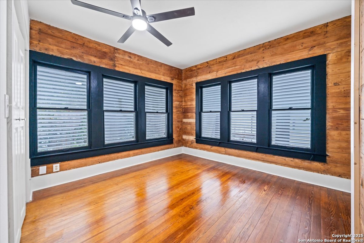 1019 Saint James San Antonio TX 78202