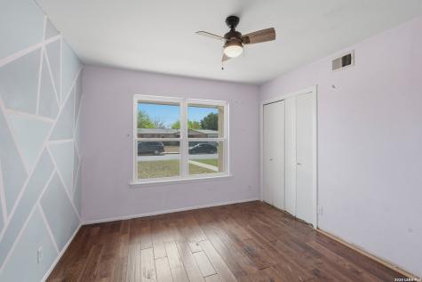 221 Maple Schertz TX 78154