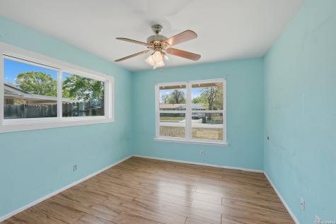 221 Maple Schertz TX 78154