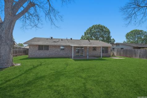 221 Maple Schertz TX 78154