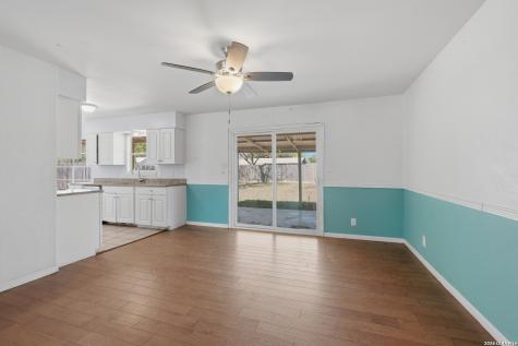 221 Maple Schertz TX 78154