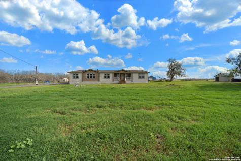 8482 Fm 537 Floresville TX 78114