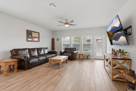 419 Shelton Pass Cibolo TX 78108