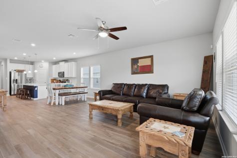 419 Shelton Pass Cibolo TX 78108