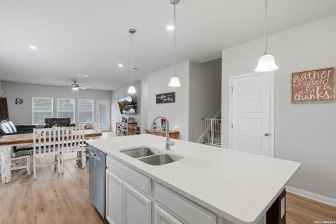 419 Shelton Pass Cibolo TX 78108