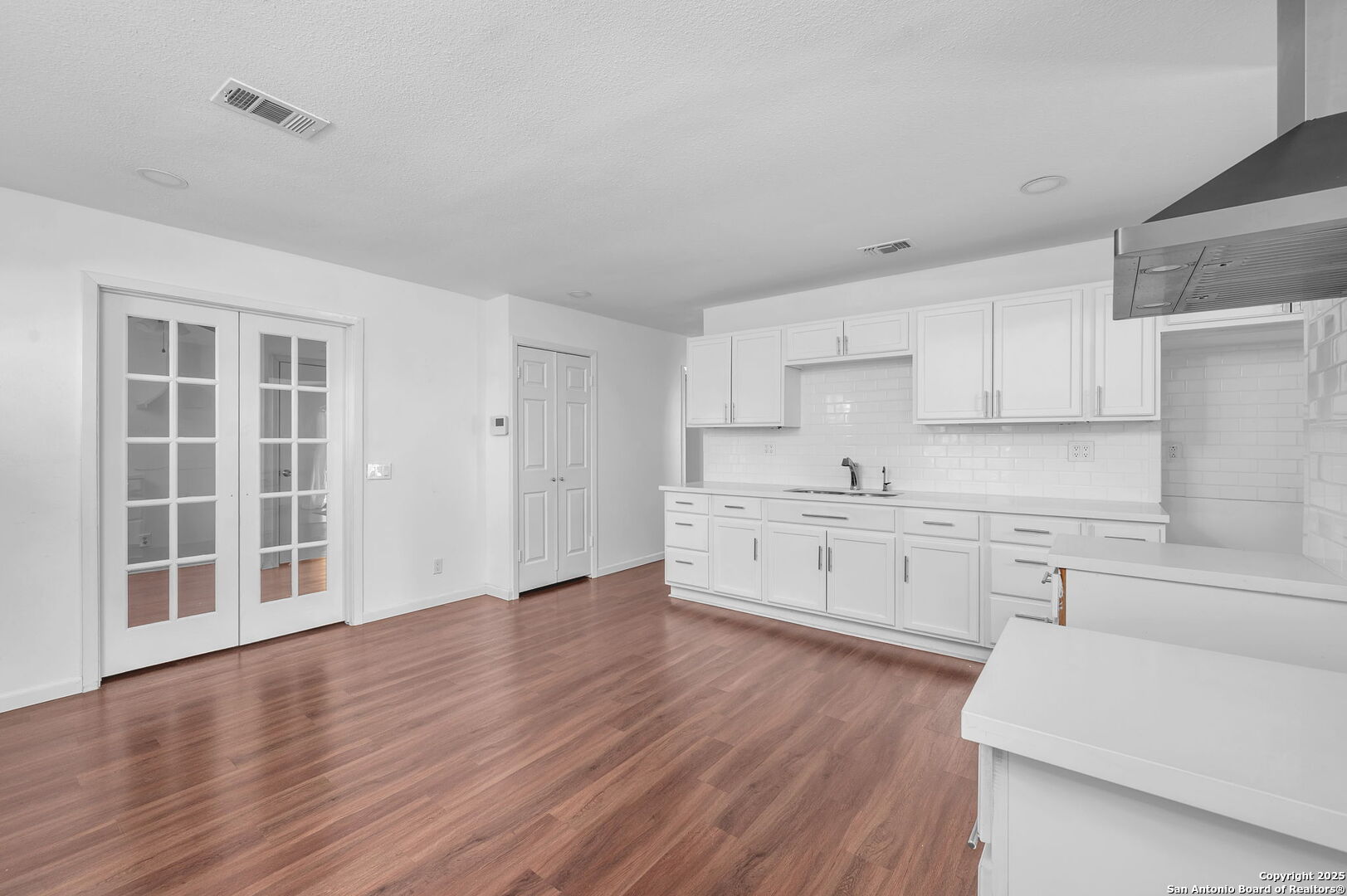 6334 Big Valley San Antonio TX 78242