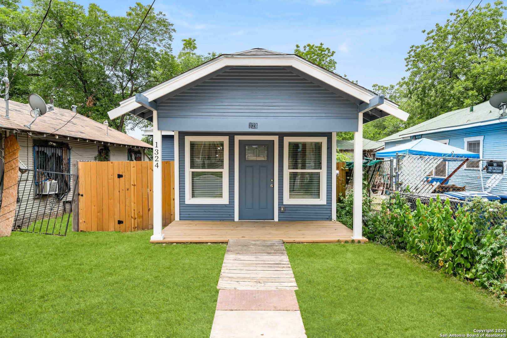 1324 E Carson Street San Antonio TX 78208