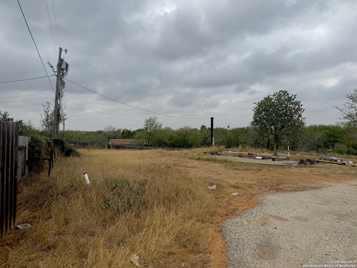 103 Oleander Cotulla TX 78014