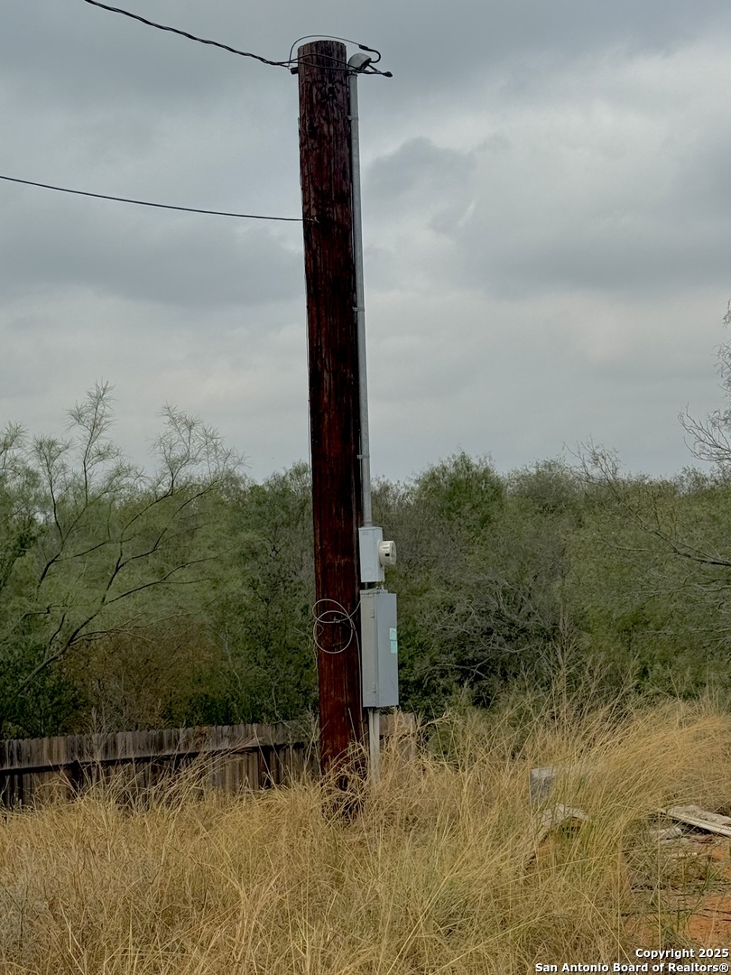 103 Oleander Cotulla TX 78014
