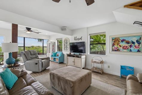 25420 Cove Drive Spicewood TX 78669
