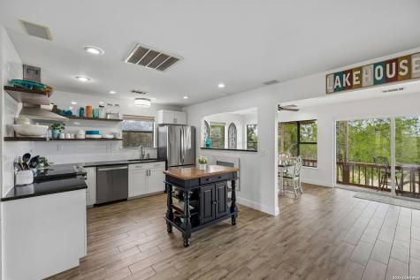 25420 Cove Drive Spicewood TX 78669