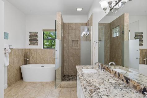25420 Cove Drive Spicewood TX 78669