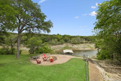 25420 Cove Drive Spicewood TX 78669