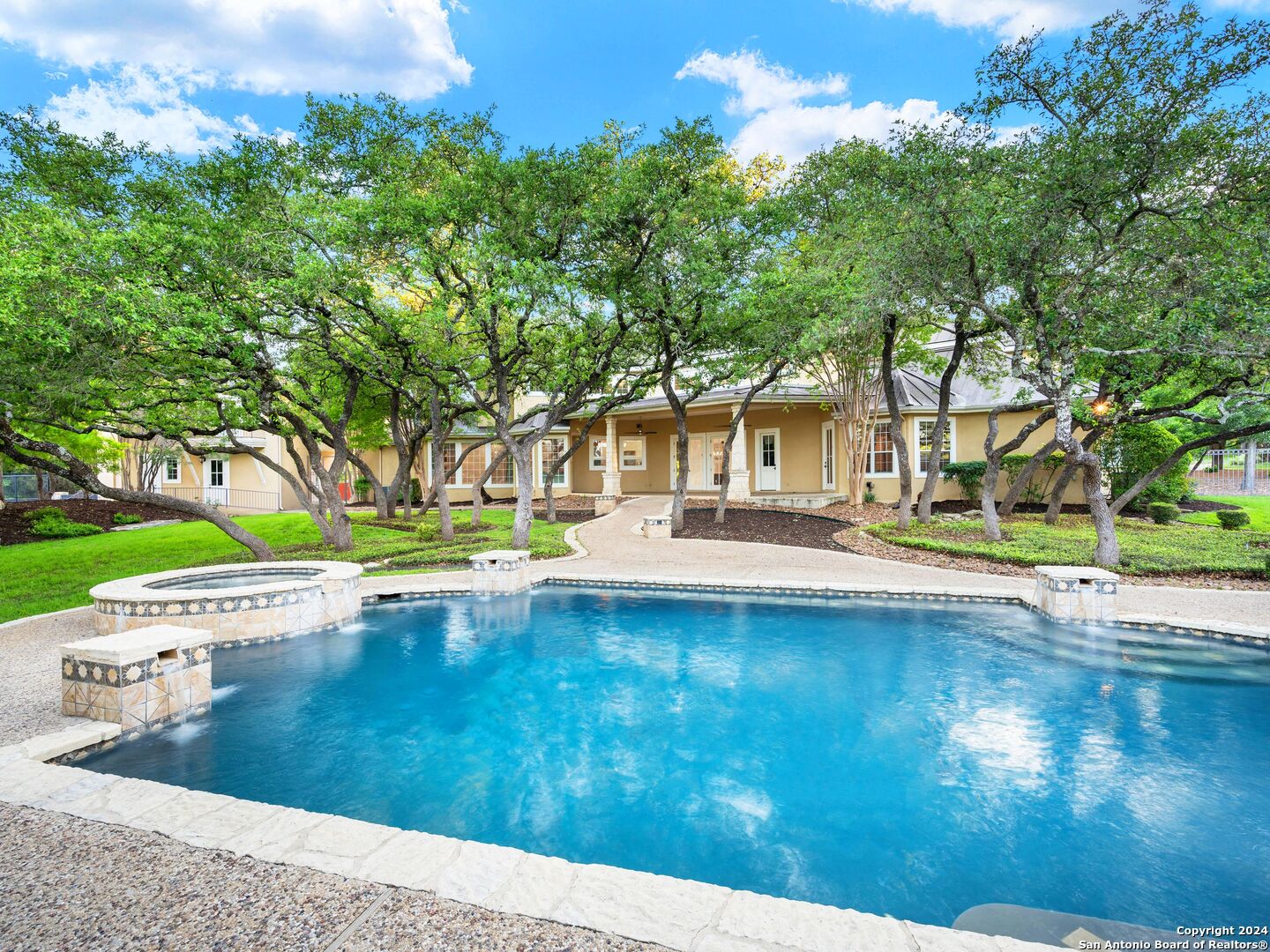 302 Princeton Oak San Antonio TX 78230