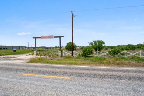 0 Fm 2102 Karnes TX 78118