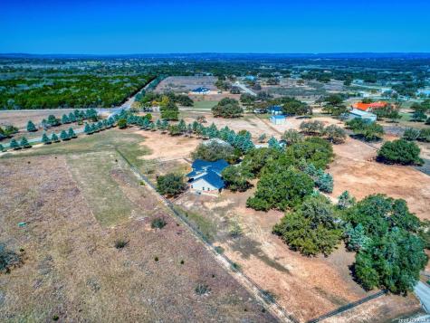 676 Highgate Drive Bandera TX 78003