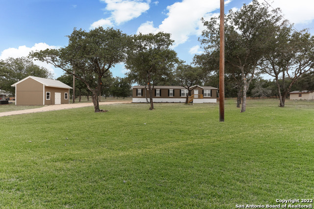 619 Bent Bow Trail La Vernia TX 78121