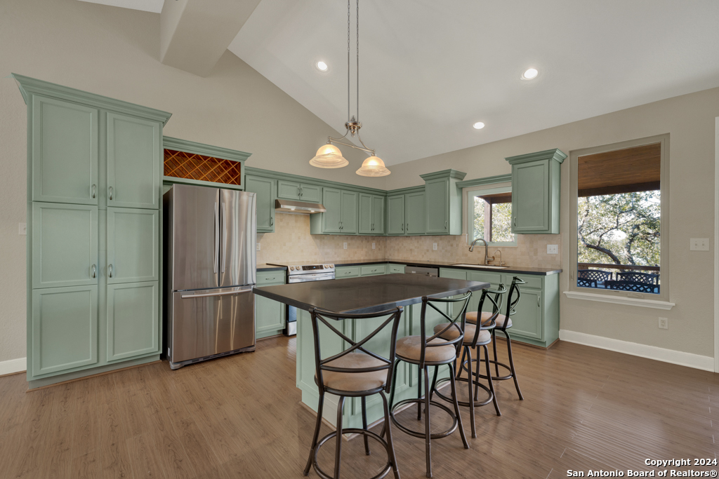 925 & 913 Glenn Drive Canyon Lake TX 78133
