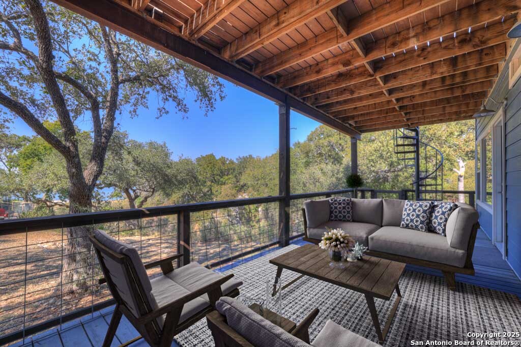 925 & 913 Glenn Drive Canyon Lake TX 78133