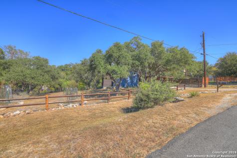 925 & 913 Glenn Drive Canyon Lake TX 78133