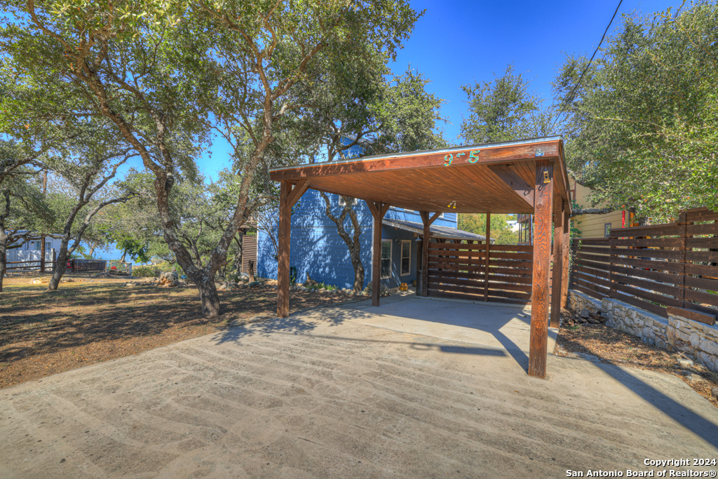 925 & 913 Glenn Drive Canyon Lake TX 78133