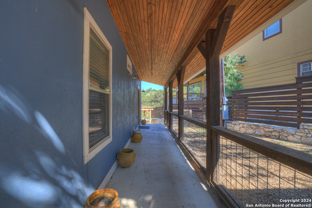 925 & 913 Glenn Drive Canyon Lake TX 78133