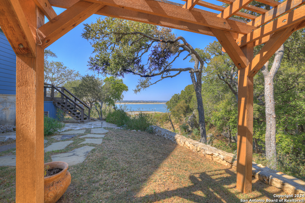 925 & 913 Glenn Drive Canyon Lake TX 78133