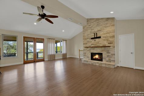 925 & 913 Glenn Drive Canyon Lake TX 78133